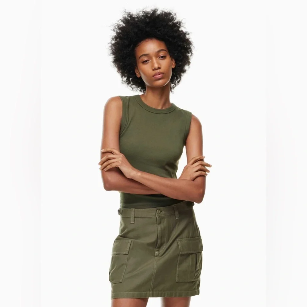 NWT Aritzia TNA color GD Army Green Supply Cargo Micro Skirt Size 0
